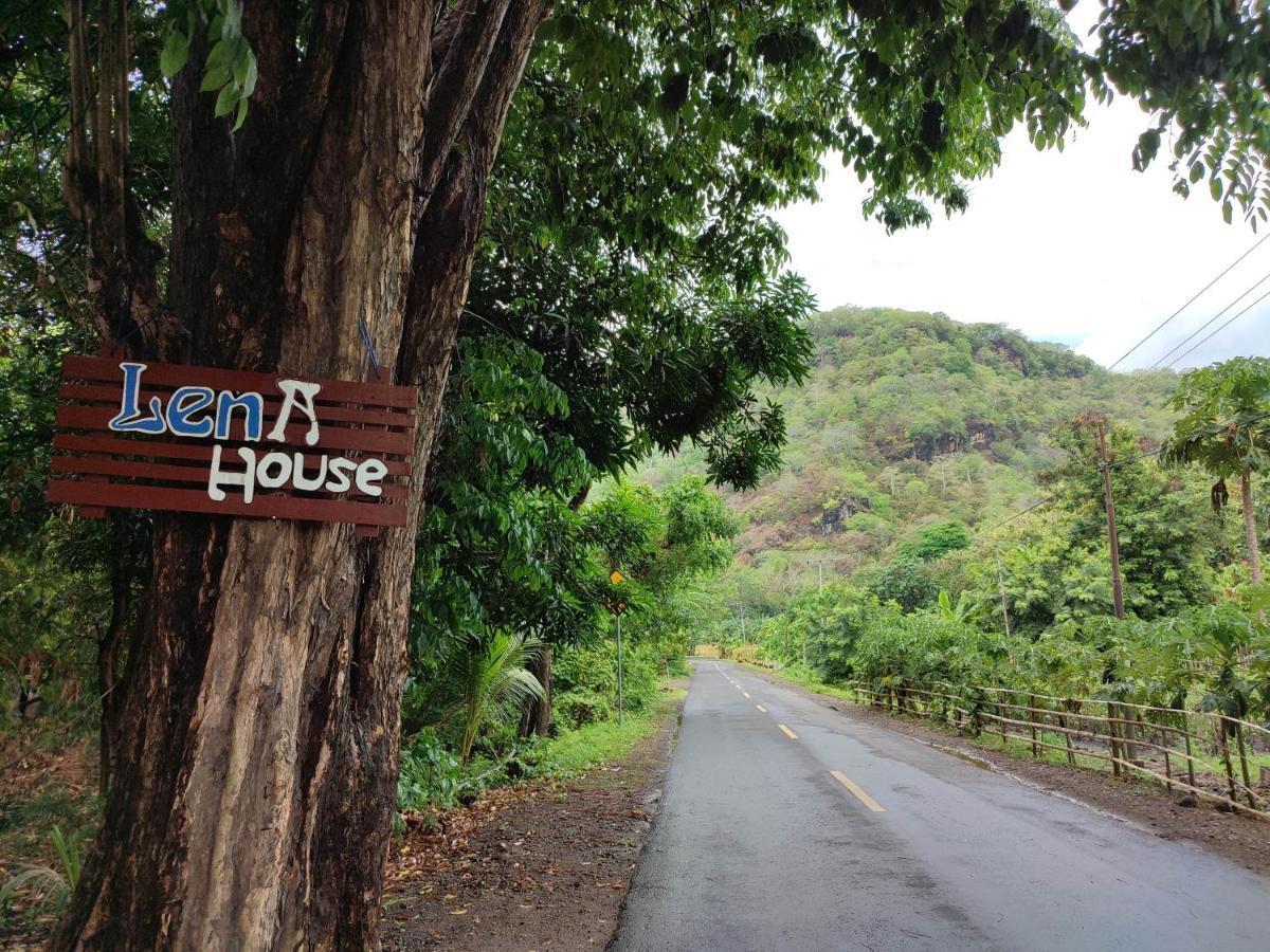 Lena house Flores Hitokalak Extérieur photo